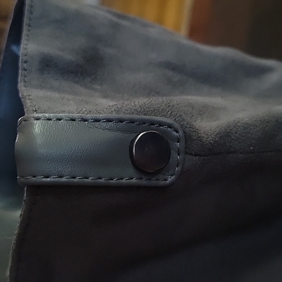 New size 6 gray suede knee high boot 👢 - Picture 5 of 5